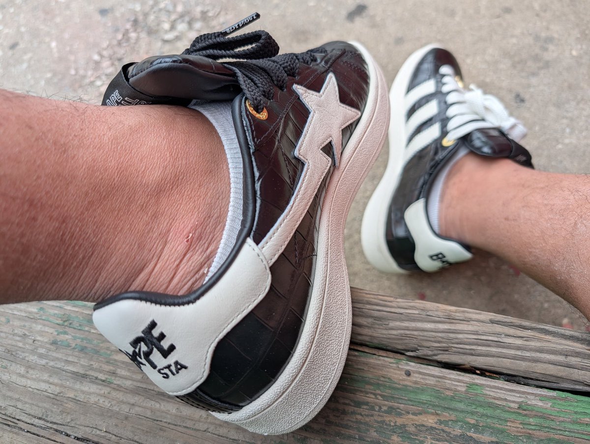 Sn3ak3r_Fr3ak3r's tweet image. #WDYWT #UnDS #BAPE x #Adidas Campus 00s #YourSneakersAreDope #ThreeStripes