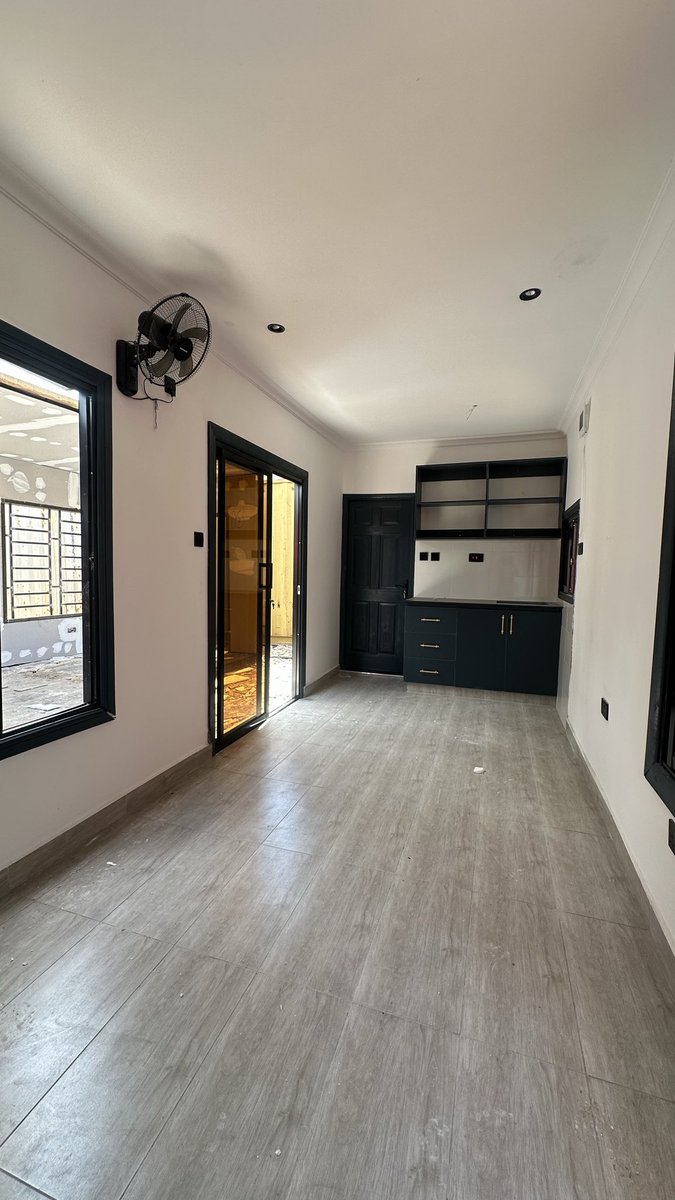 Containers Kenya tweet media