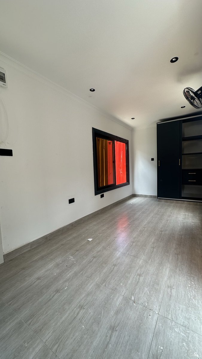 Containers Kenya tweet media