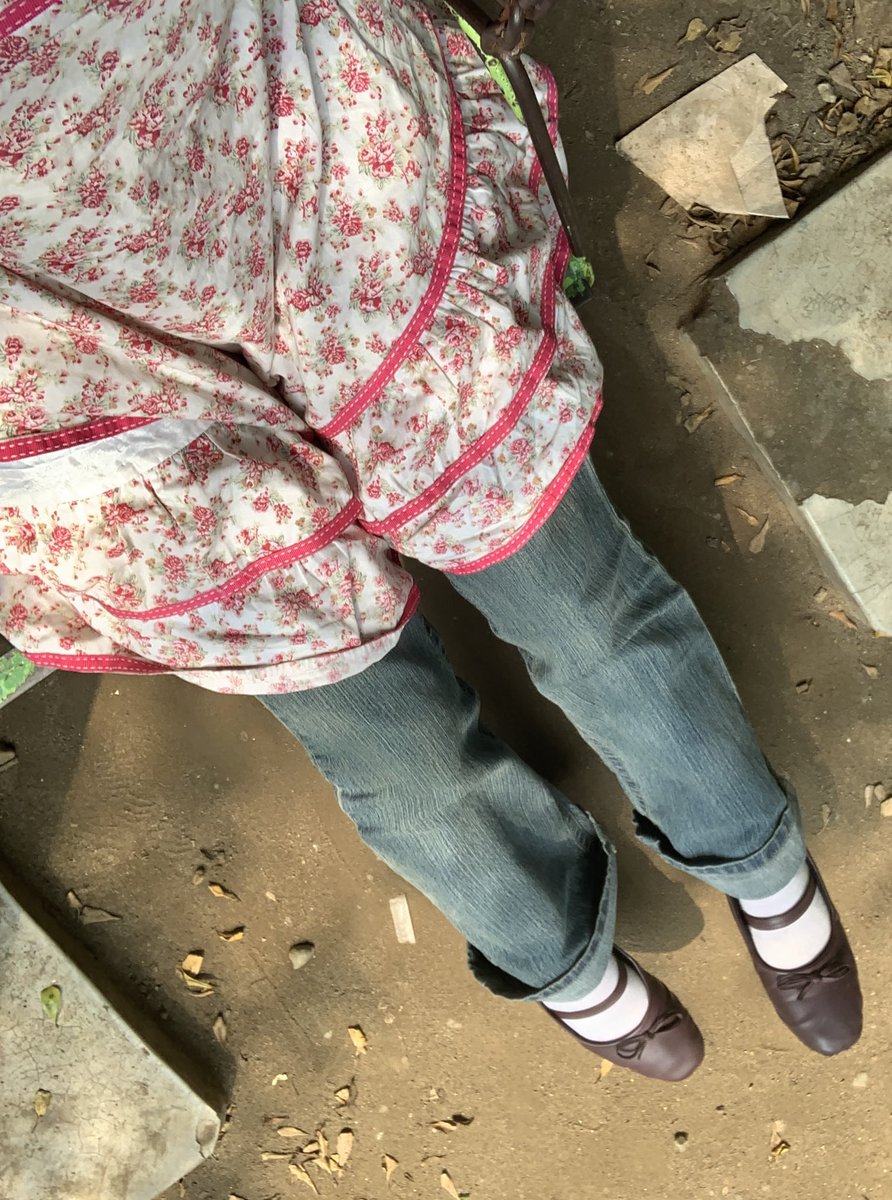 Girl and Her Badmood tweet media