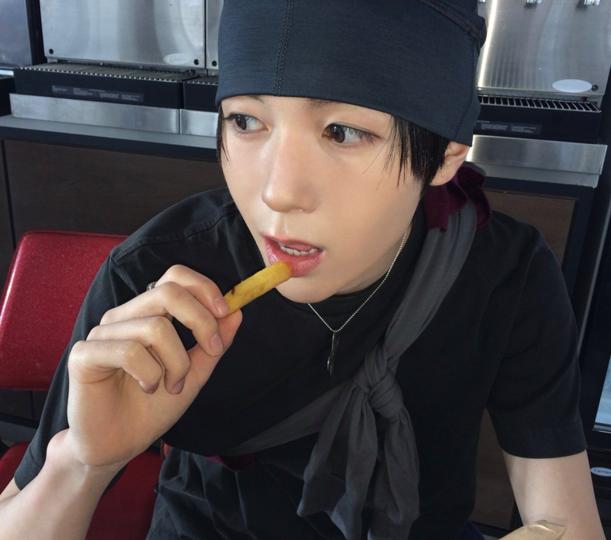 별띠🪽ᥫ᭡. tweet media