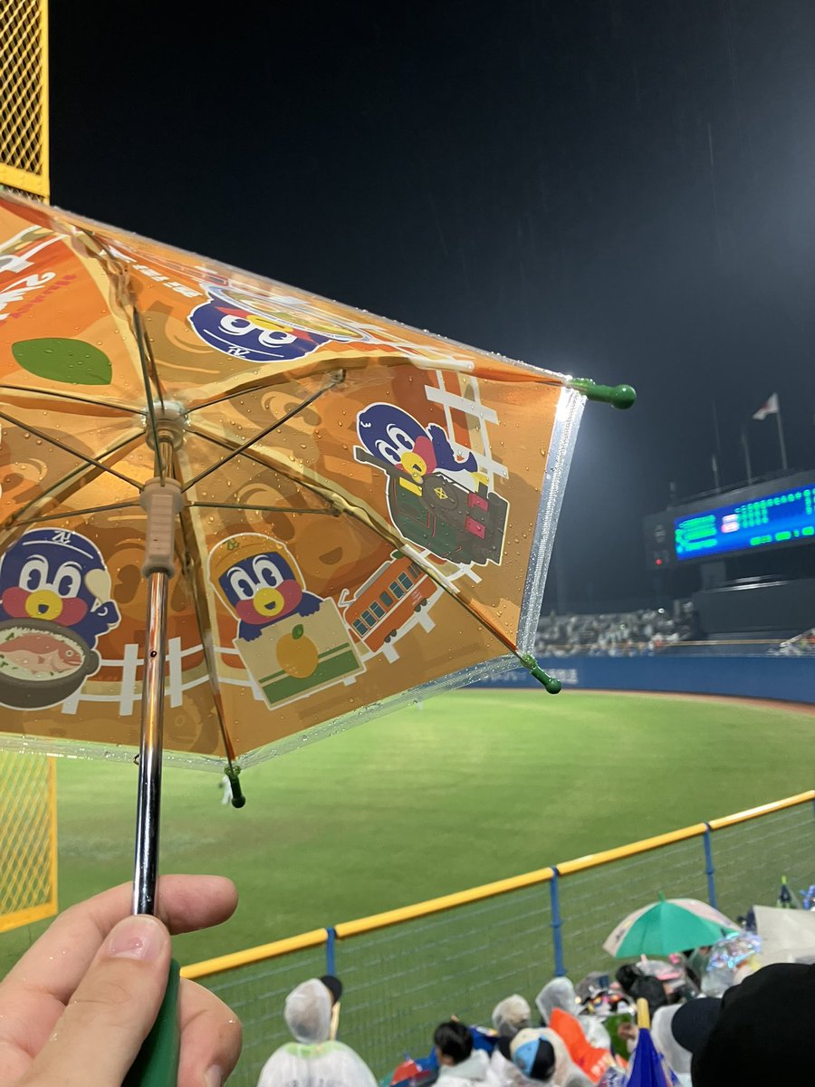 タカツ tweet media