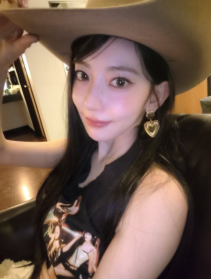 sakura pics. tweet media