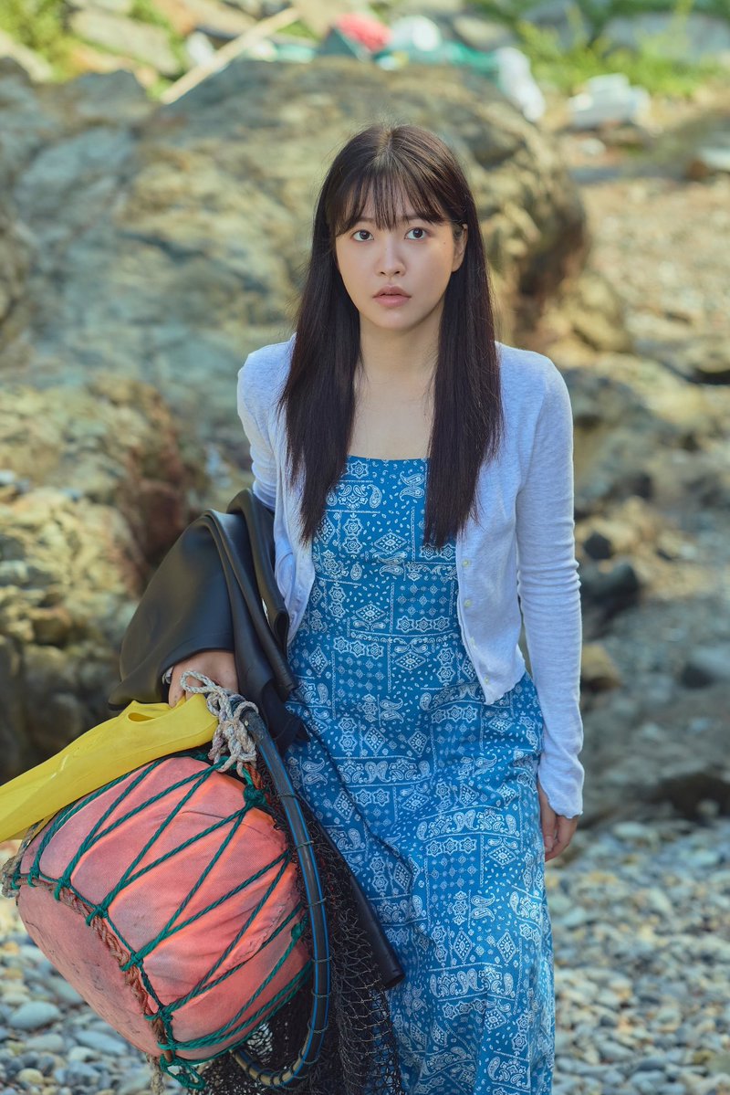 [OFFICIAL] KIM YERIM in OZ Arena’s <Azure Spring> STILL CUTS

New stills of KIM YERIM as Seo Anna in Webtoon-based healing drama <Azure Spring>.

Broadcast on 11 May, 11:00pm KST.

mikan-incomplete.com/k-pop/143685
#아주르스프링 #AzureSpring
#김예림 #KIMYERIM #예리 #YERI