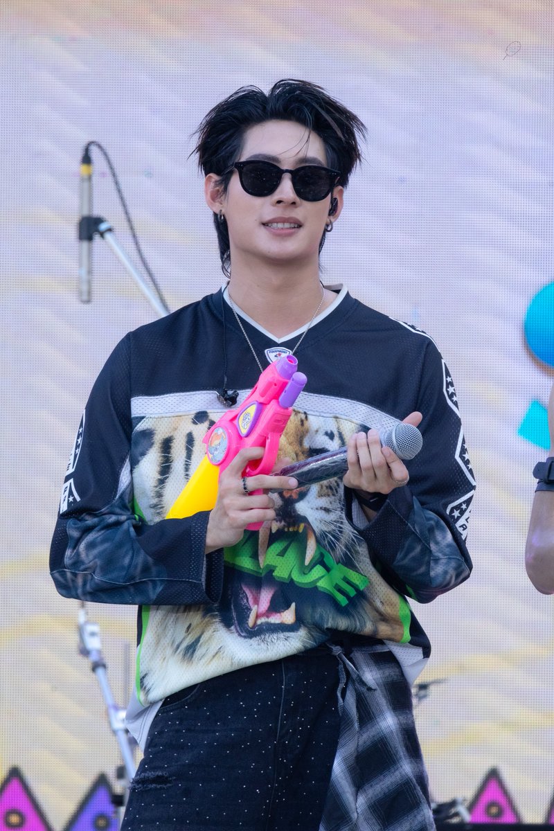 𝙗𝙡𝙪𝙚𝙘𝙖𝙣𝙙𝙮𝙛𝙡𝙤𝙨𝙨 . ˚◞♡ tweet media