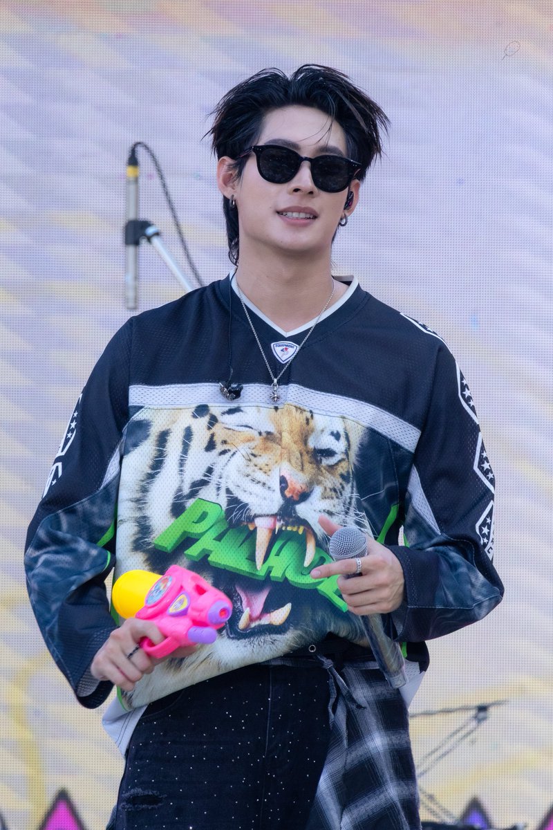 𝙗𝙡𝙪𝙚𝙘𝙖𝙣𝙙𝙮𝙛𝙡𝙤𝙨𝙨 . ˚◞♡ tweet media