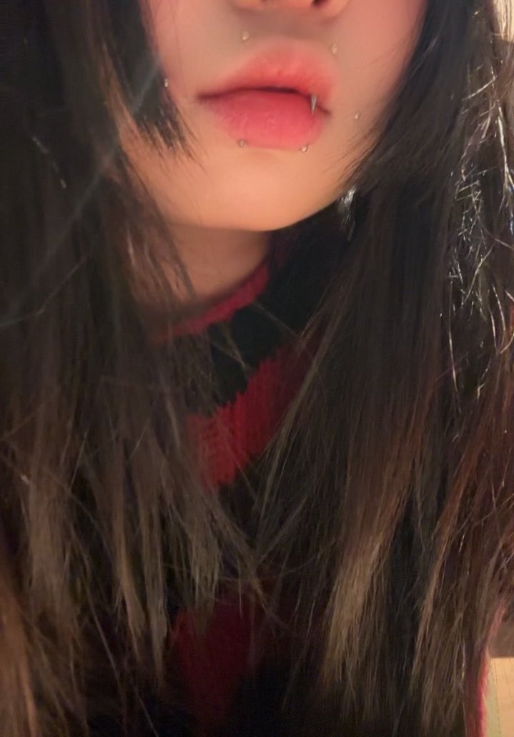 폰소라 tweet media