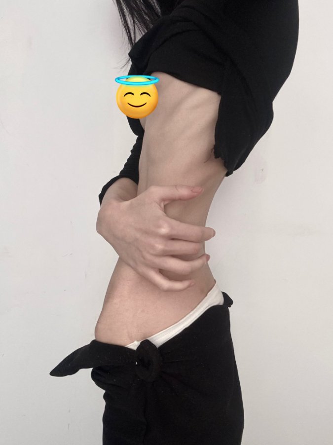 六花だよ tweet media