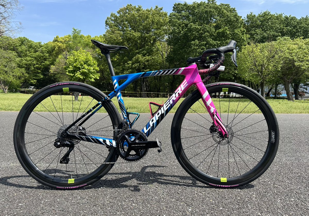 drft7bb's tweet photo. my new gear…

高級盆栽チャリ完成🚴‍♀️

人生初ﾌﾗｯｸﾞｼｯﾌﾟ＆ﾃﾞｨｽｸ車
＆定価購入💰😭
（貧乏で時間かかって型落ち）

いつも無理難題を
組んでくれる樋口くん🔧
相談乗ってくれた春宵パイセン🕶️
有難う御座いました☺️

そのうち気が向いたら
ｶﾞｯｼｷﾞｱ配りに行きます🥤 https://t.co/MEIwnejk57