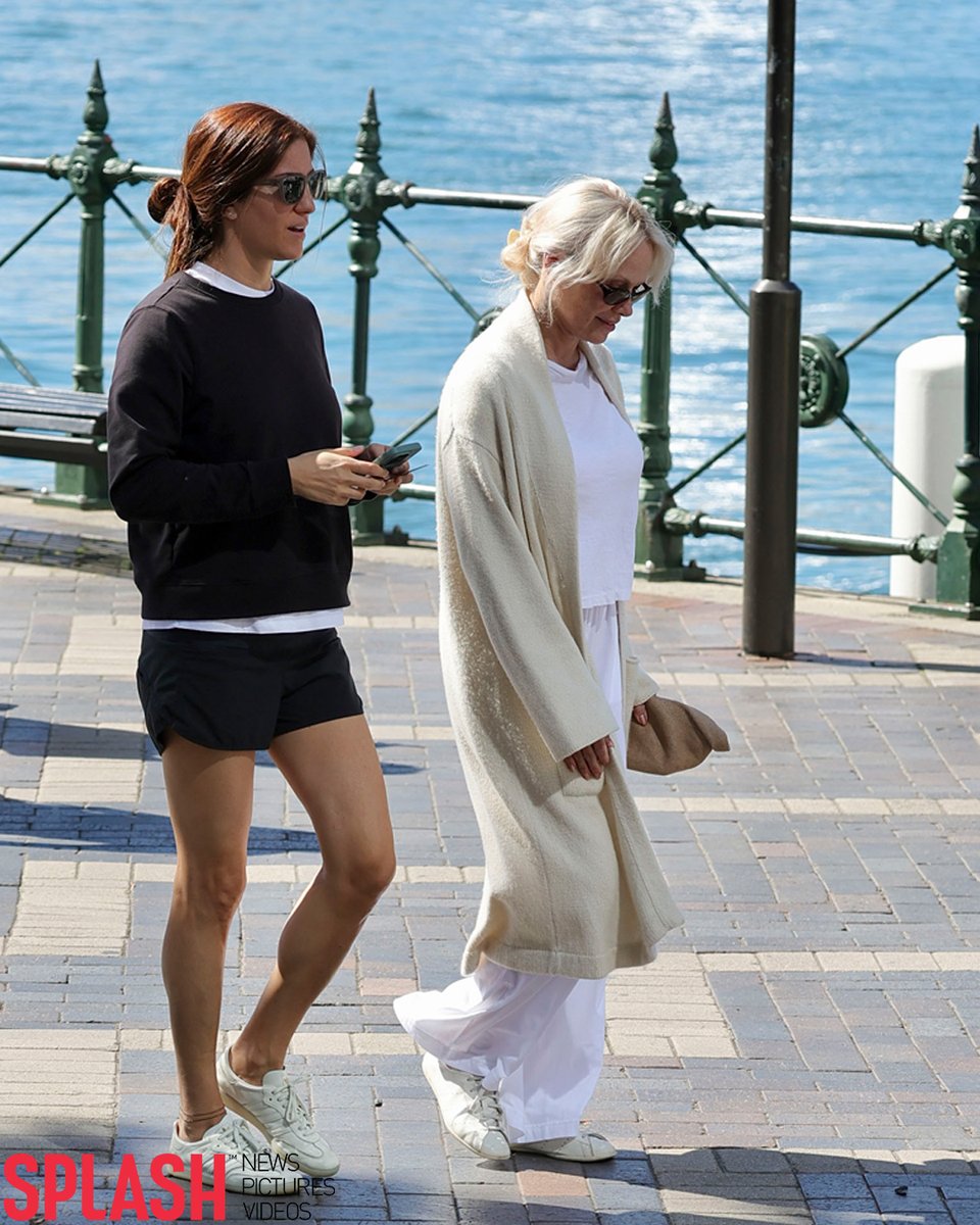 Splash News tweet media