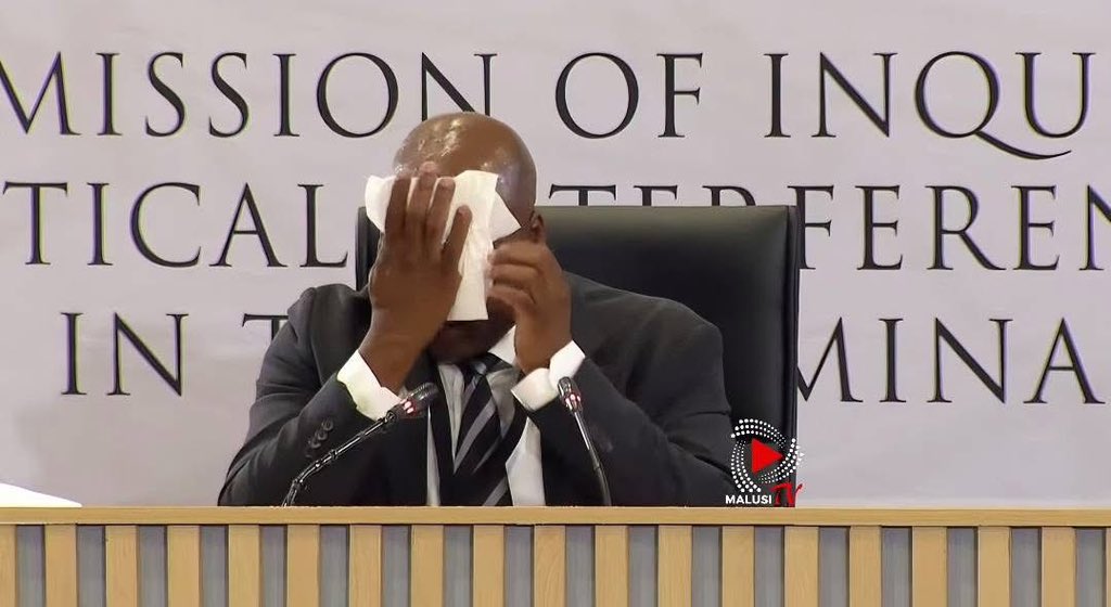 Man’s NOT Barry Roux tweet media