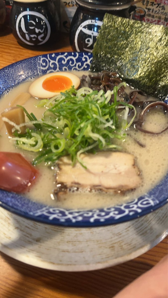 Rion_mirra's tweet image. #AF27
#ラーメン
年甲斐もなくアンダーネオン的なの付けてみた
オヤジ狩りに会わないことを切に願う笑