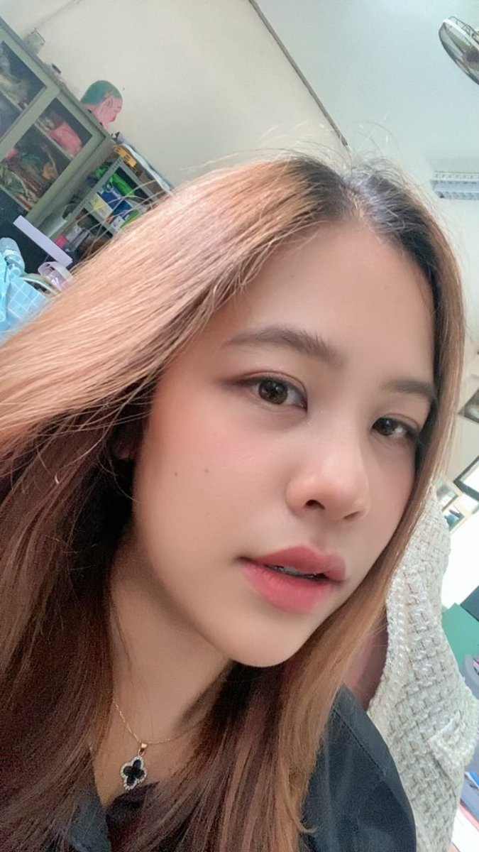 ครูแอม tweet media