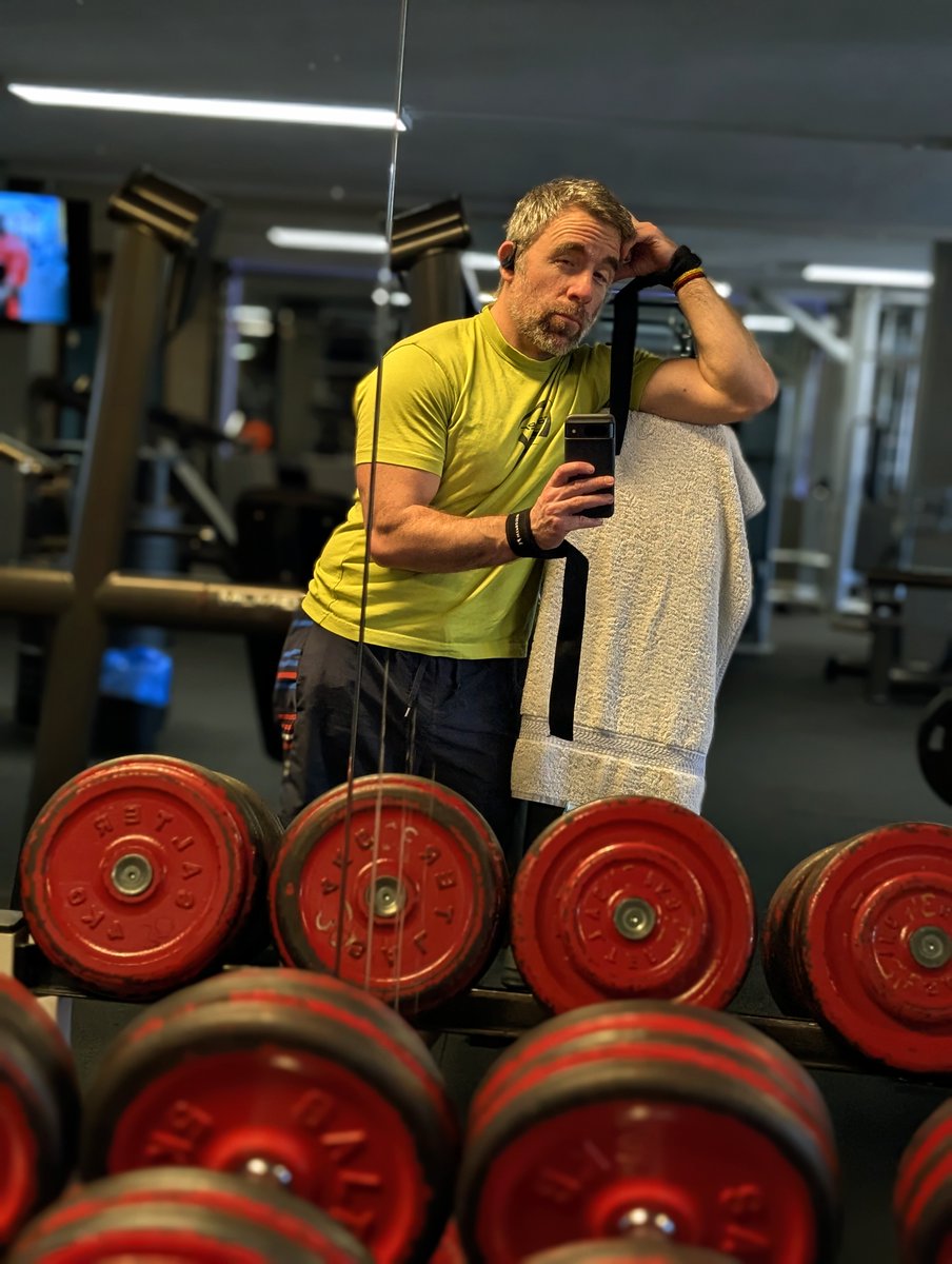 Pundit2000's tweet photo. Done with #Gyming ... why do the call them dumbell? https://t.co/wHidW65zfo