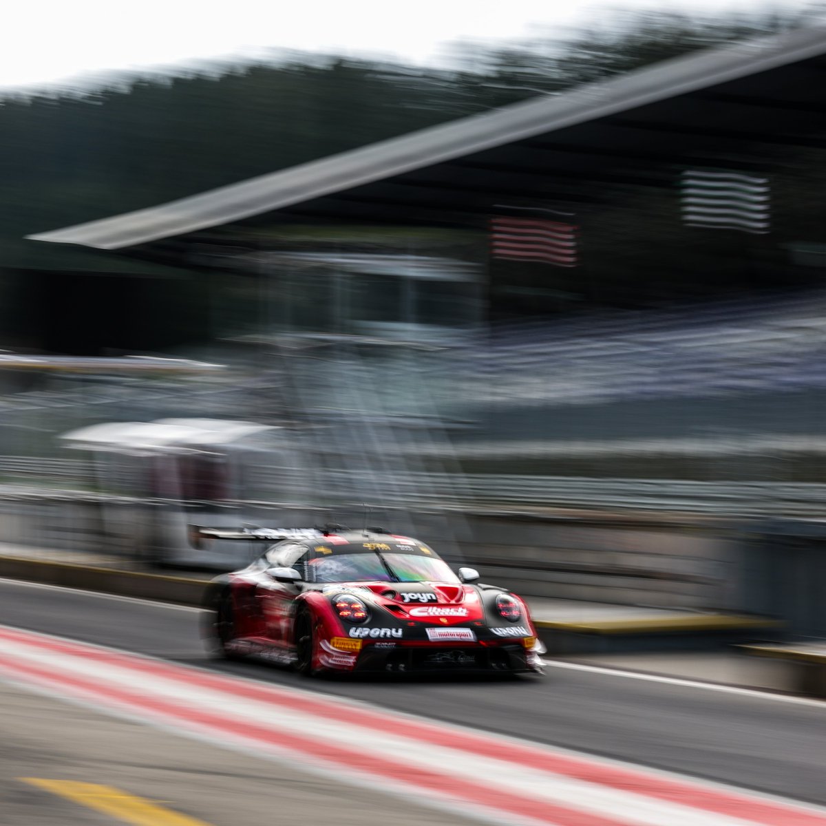 PorscheRaces's tweet image. #DTM - 2023 champion and local hero @ThomasPreining1 (#91) finished the morning session at #Spielberg in P2, his @Manthey_Racing teammate Ricardo Feller (#90) came in 7th. Former #PorscheJunior Bastian Buus (Land-Motorsport, #29) finished in P10.  

#Porsche #911GT3R #Raceborn