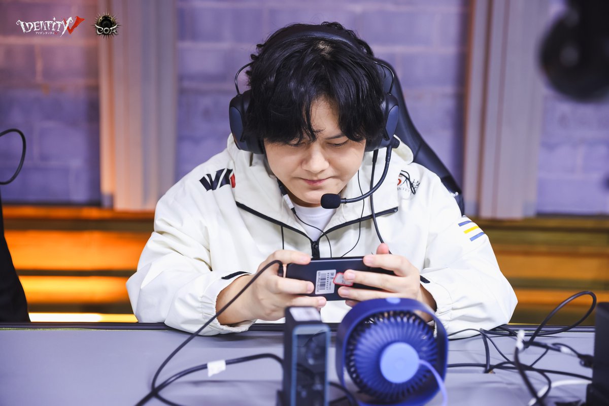 【公式】IdentityⅤ 第五人格eスポーツ事務所 tweet media
