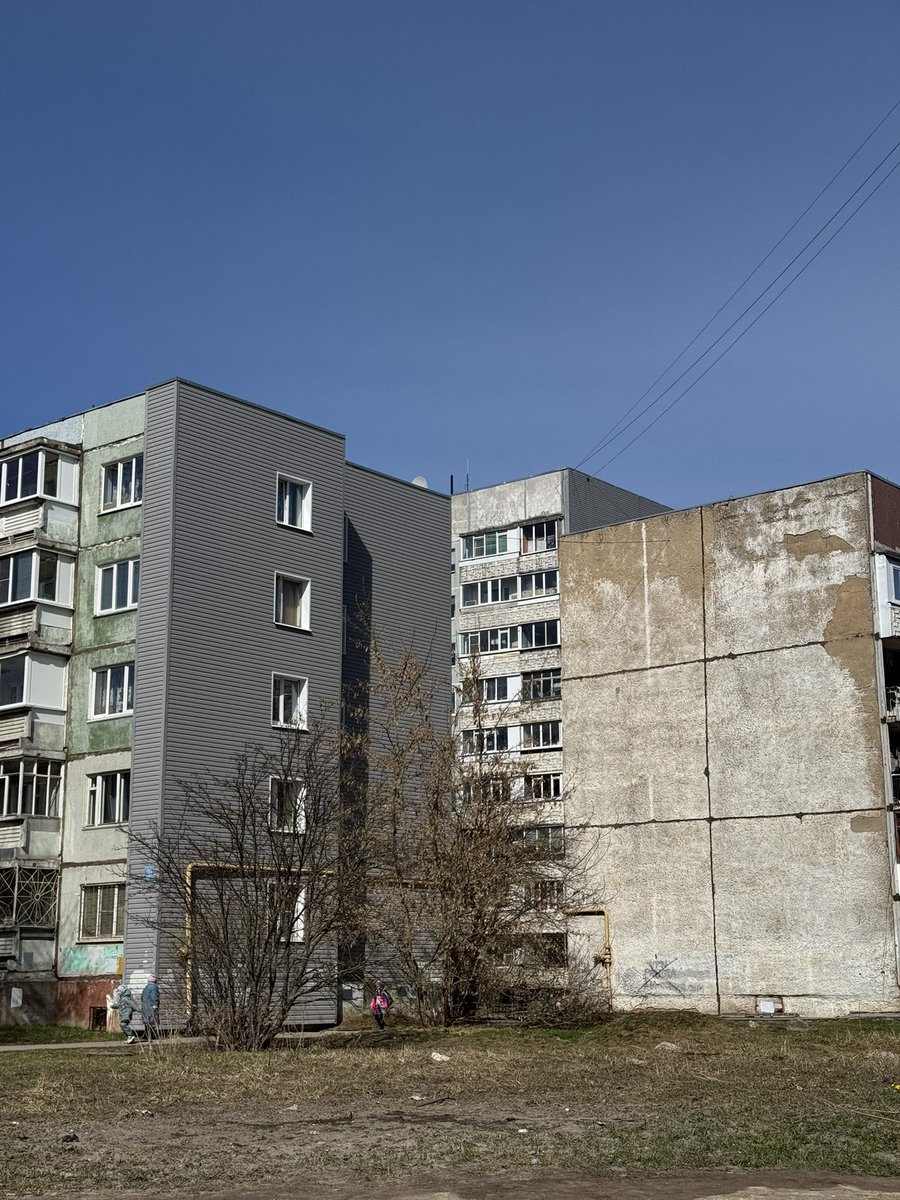 Галя шьет tweet media