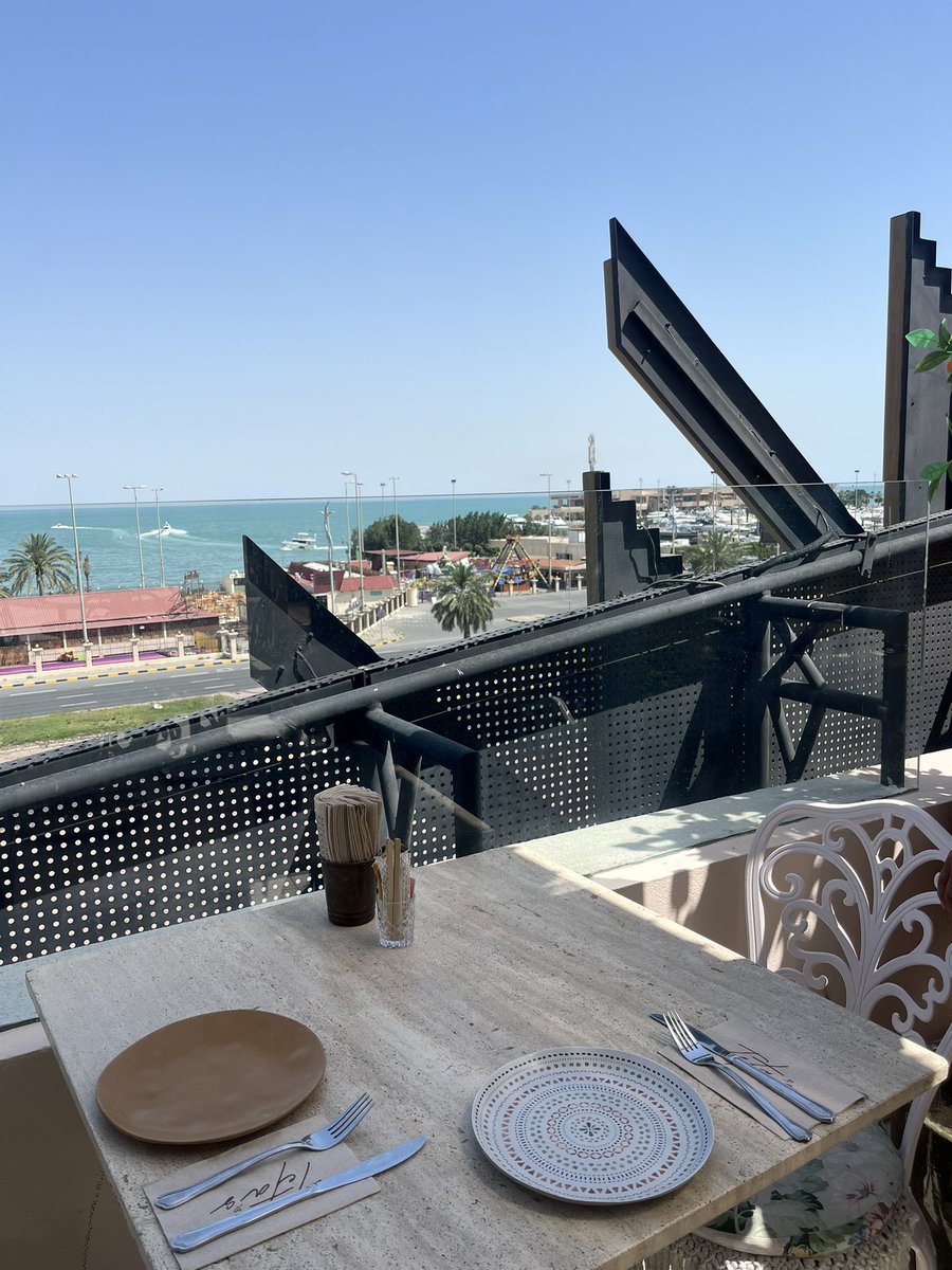 نـوره الفـارس . tweet media