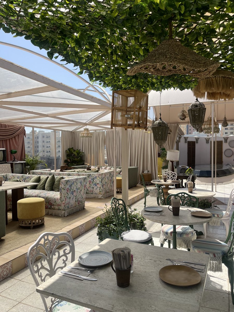 نـوره الفـارس . tweet media