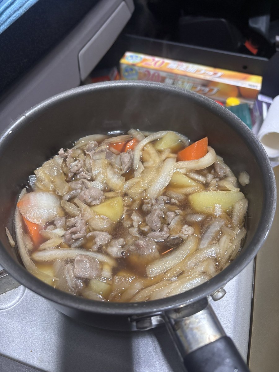 天どん tweet media