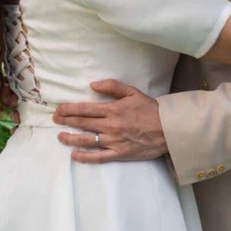 W1LBEAR's tweet photo. the wedding ring looks saur good on him FAWK https://t.co/Y8uL9yOYwk