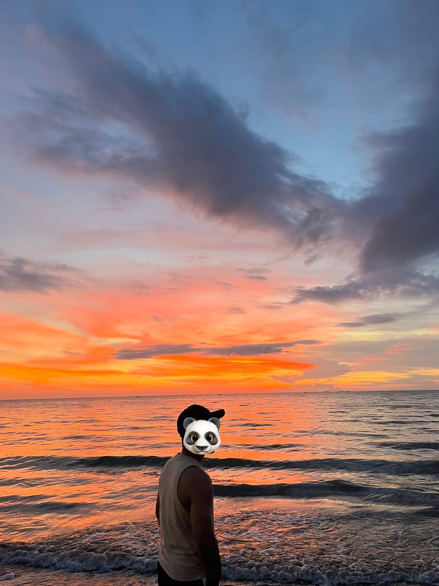 chel_brey's tweet image. Senja itu mengajarkan kita tentang gimna cranya menghargai &amp;amp; mensyukuri semua hal yg ada pada diri &amp;amp; hidup kita, mnjadi versi dirisendiri, tanpa harus berpura pura kluar dri versi kita hnya utk menyenangkan &amp;amp; bahkan disukai oleh Orang lain. #Makassar #makassar #bali