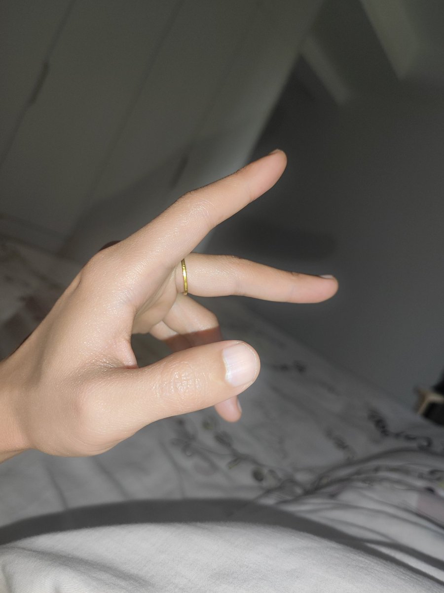 给苏打饼干扎眼（老爹 tweet media