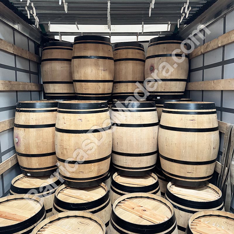 barricasmadera's tweet photo. Darnajou and Taransaud French oak barrels (22 mm thickness). Years: 2017-2019.

Perfect for refilling adding character, elegance, and value to every batch.

A great opportunity to elevate your product with top-tier barrels. 🔝

#destillerie #brennerei #distillerie #distillery https://t.co/ounDQp8aGx