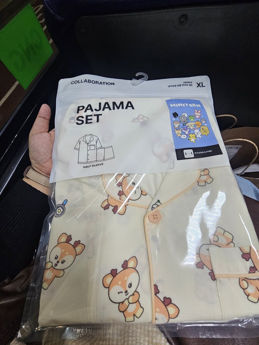 jungkyeomie's tweet photo. WTS SEVENTEEN MINITEEN 
SPAO FRIENDS

Pajama - ₱2,000

On hand 

Shuashumi
1- large
1- xl

Nover
1- large

Reply or DM ☺️ https://t.co/IdVxm6tUiI