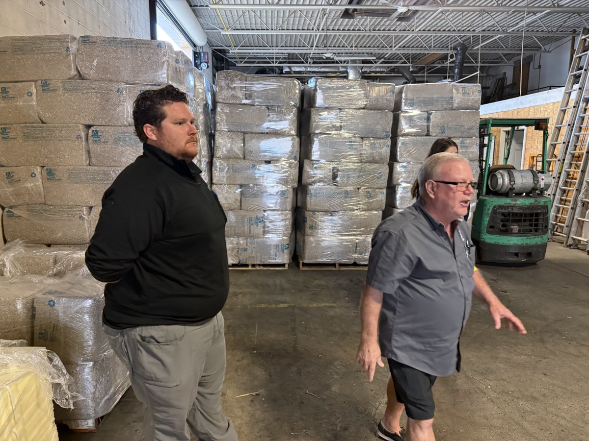 levelup313's tweet image. Behind the scenes with Brad

Last year, one of our reps, Brad, got the chance to tour our insulation partner’s warehouse and see firsthand how the materials we trust are made and handled. 

levelupimprovement.com/building-scien…