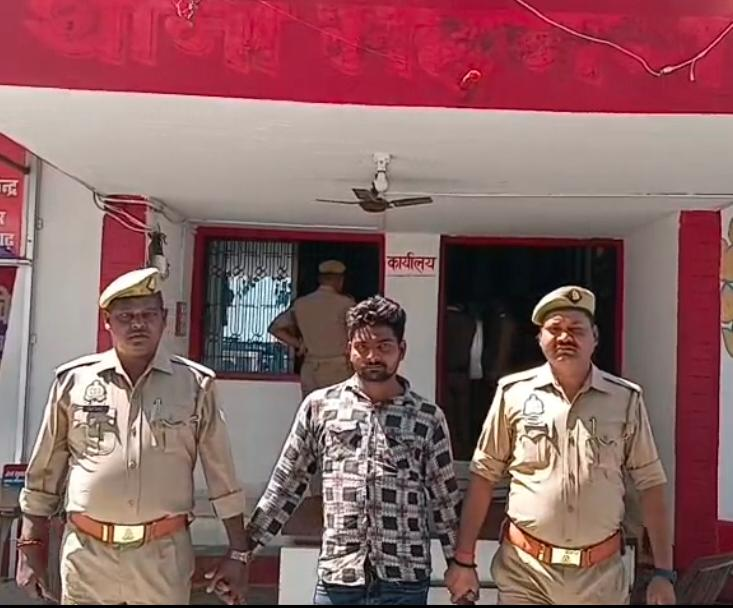 bstvlive's tweet image. आजमगढ़ : 50 हजार का इनामी बदमाश गिरफ्तार

➡गोवध गैंग का सदस्य आरिफ गिरफ्तार
➡STF, पुलिस की संयुक्त टीम ने दबोचा
➡मेंहनगर थाना क्षेत्र में हुआ गिरफ्तार 

#Azamgarh #STF #Arrest @azamgarhpolice