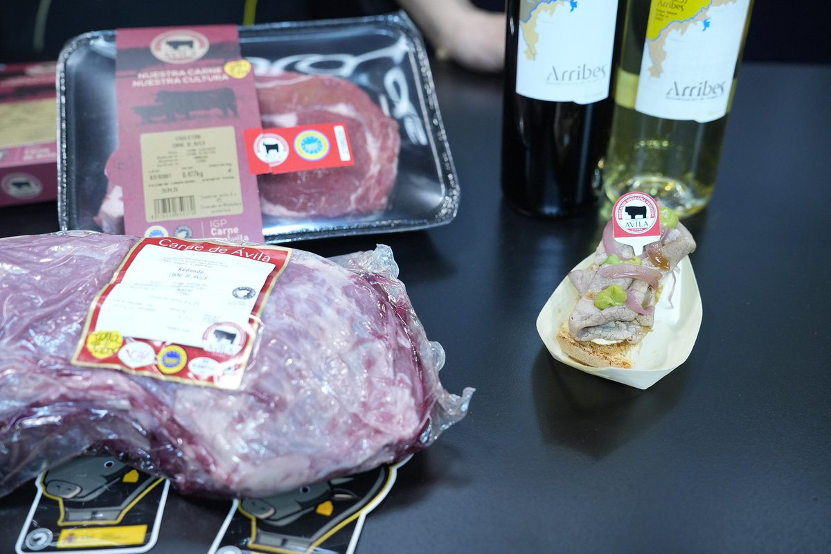 tierradesabor's tweet photo. @GrupoGourmets @valdecuevas @IGPMorcillaBu @SEFutbol @DOCigales @FromagoZamora @DORibera @LecheGaza Un dúo que nunca falla:

 😋 Redondo de IGP Carne de Ávila 
  🍷 Vino blanco y tinto de @DOArribes 

#TierraDeSabor https://t.co/OwctlsSYqU