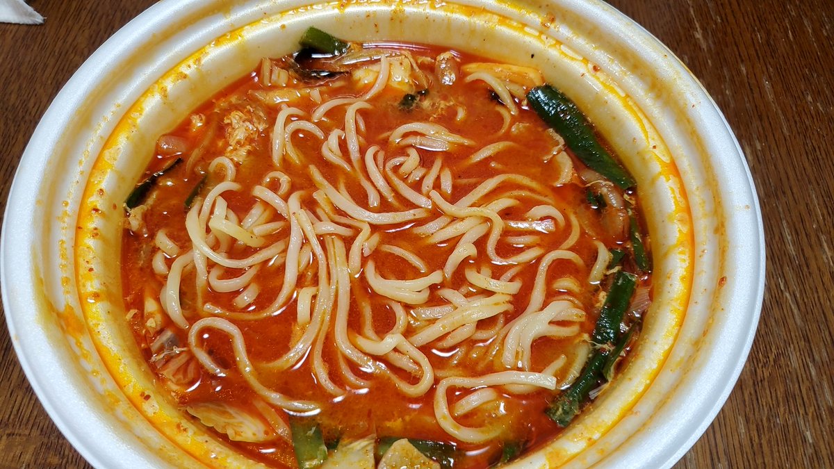 れすたみん tweet media