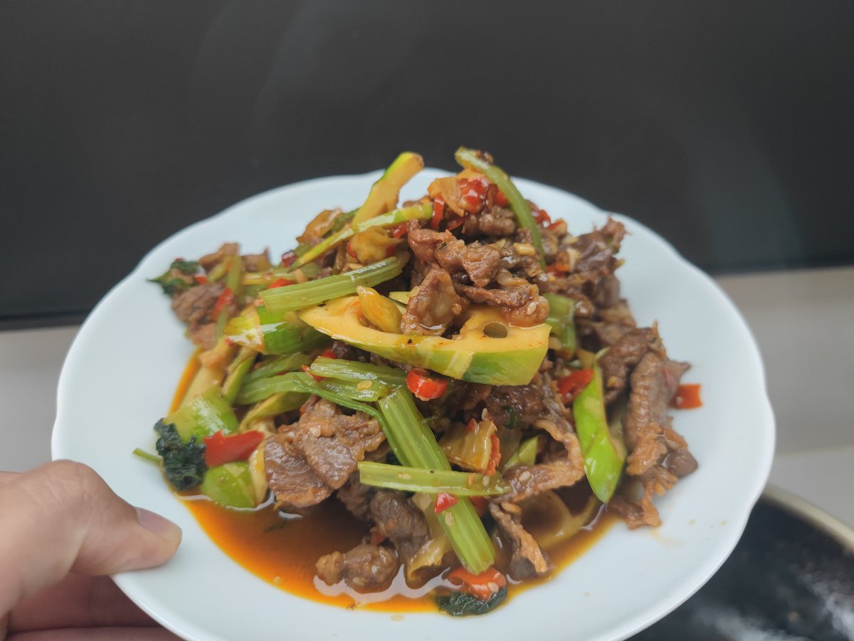 吃不饱 tweet media