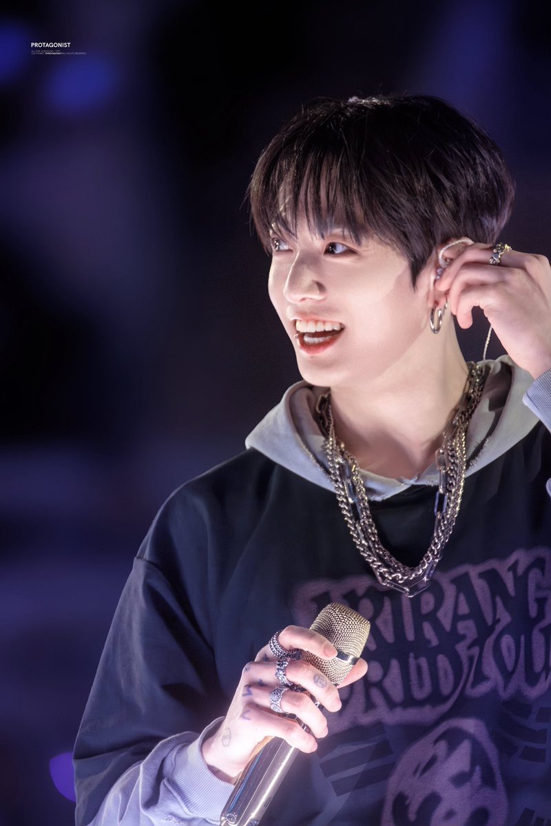 𝐉𝐊 tweet media