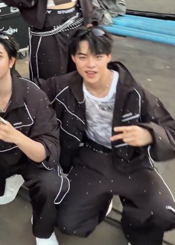 ppornkn's tweet image. เฮียมาเยือน รัชดาไม่สะเทือนได้ไง

#BUSxK2O #MARCKRIS