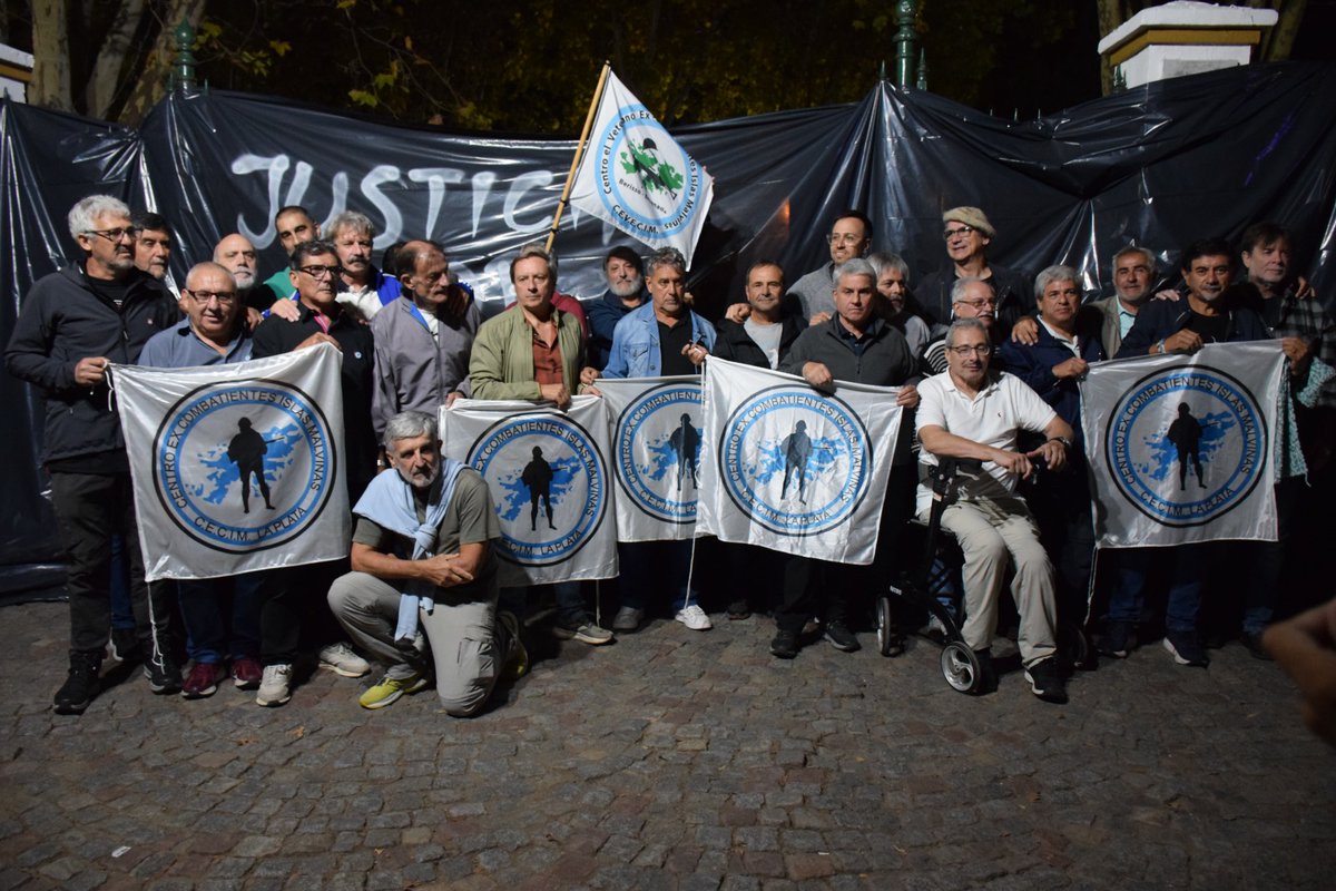 221 Radio 103.1 tweet media