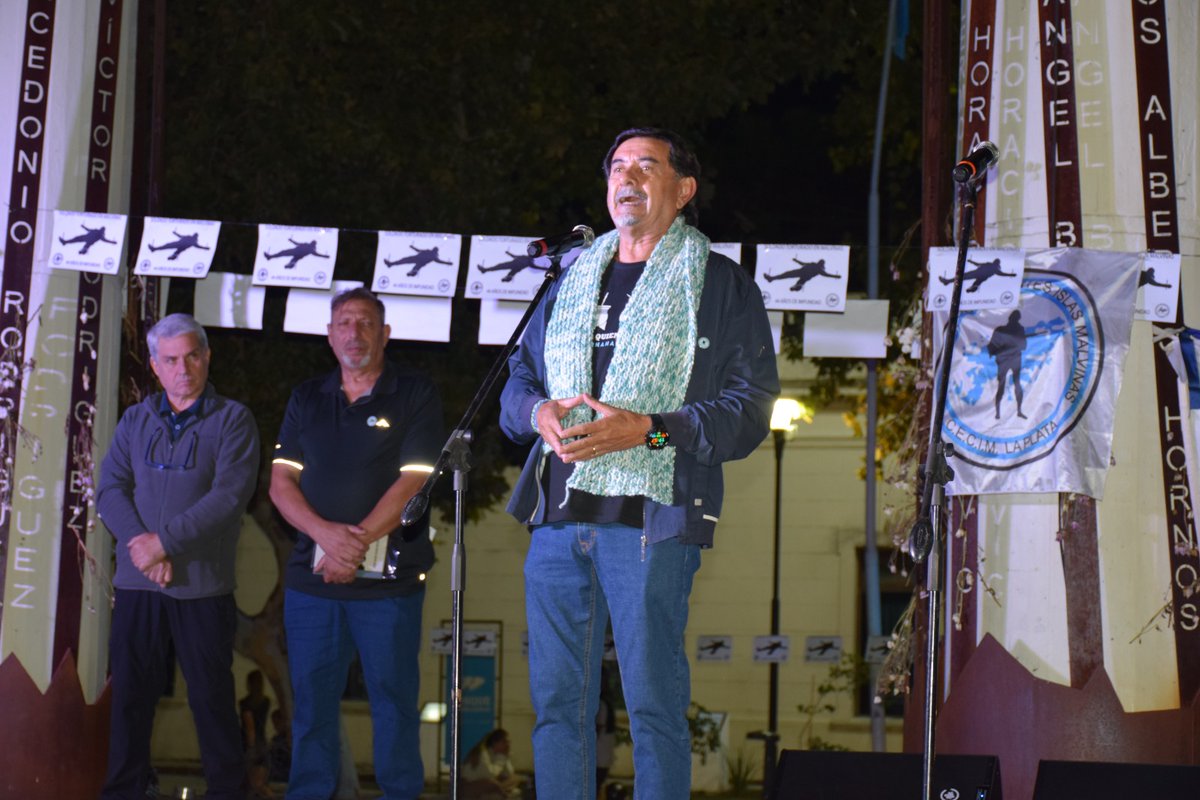 221 Radio 103.1 tweet media