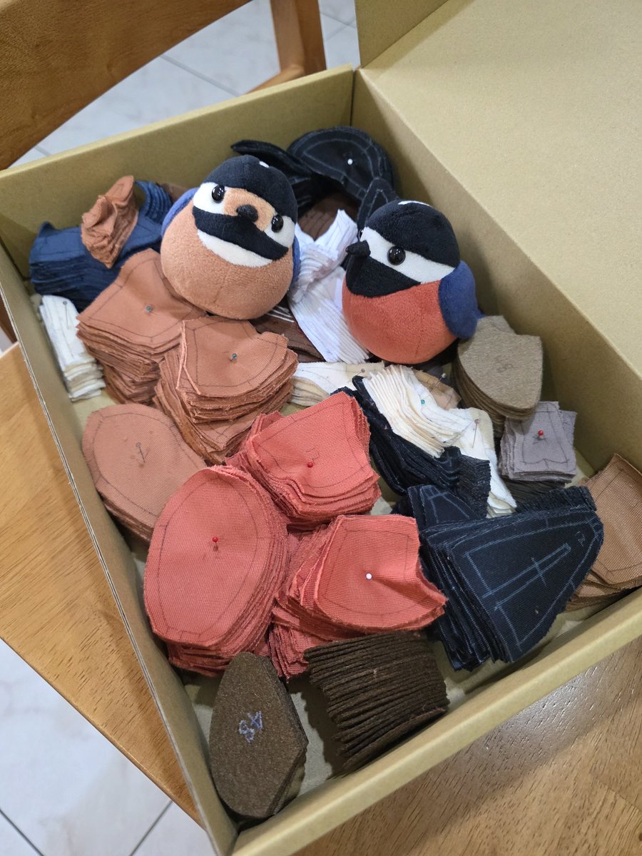 icecream80810's tweet image. 今も一生懸命！🐥🐦🐧

#bird #animal #plush #plushie #ぬいぐるみ