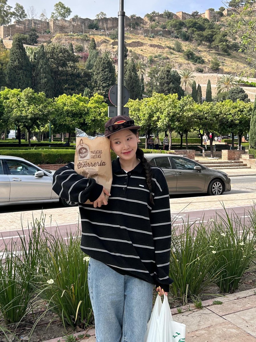 Ch0M2mn's tweet photo. 260414 Instagram update @ seeeo.zz

🇪🇸♥️💛 https://t.co/QtDlEY6UFo