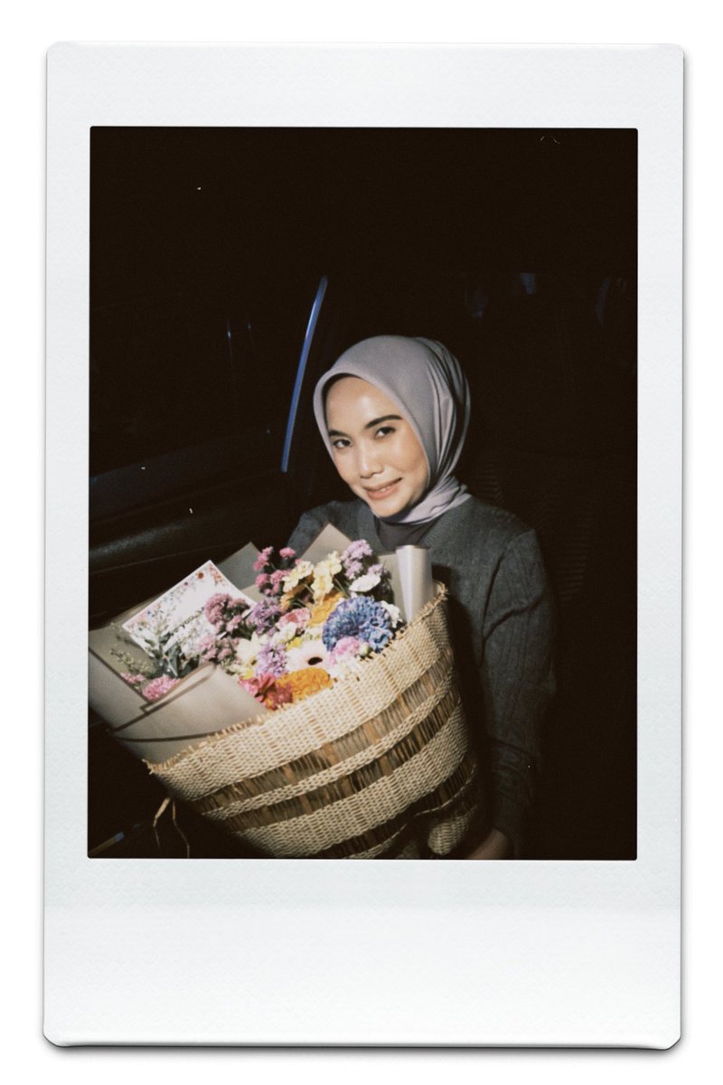 sayangmutaaa's tweet photo. Dicinta penuh sebaik sebaiknya,
bahagiaku kau usahakan😕🤍 https://t.co/B5gkyIkWDW