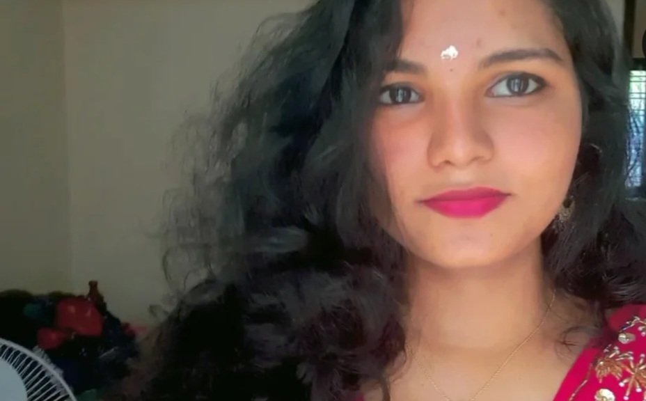 saranya 🩷 tweet media