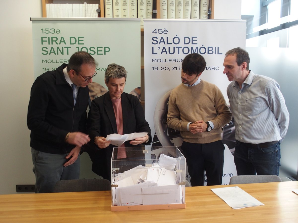 ajdemollerussa's tweet photo. 🚗El Saló de l’Automòbil de @FiraMollerussa  assoleix nou rècord històric en volum de negoci i supera els 9 M€ amb 274 vehicles venuts
🚗Una veïna de Vilanova de Bellpuig i un de Bellpuig s'enduen els dos premis de 6.000€ sortejats entre els compradors
👉https://t.co/p09fICwiqn https://t.co/1LoKiQBGOS