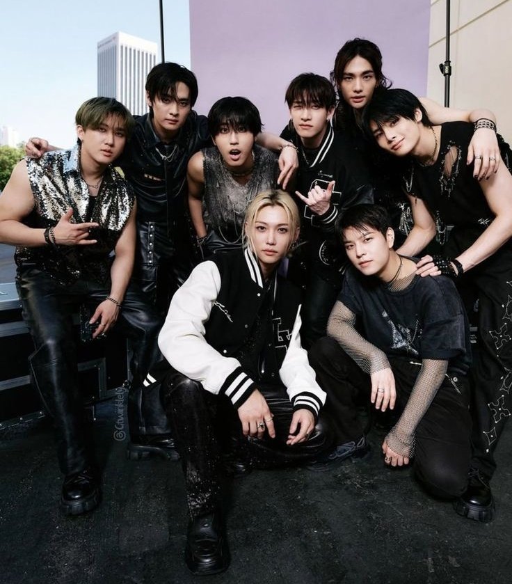 SKZ Crave tweet media