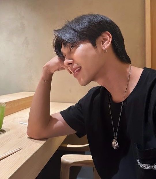 norsoryorlor tweet media