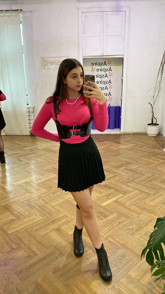 ліпстік шато tweet media