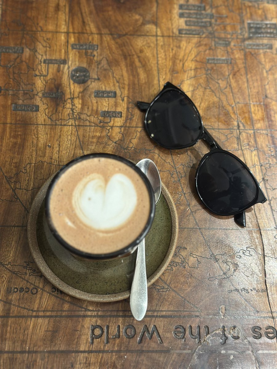 Gissele_tw's tweet image. Pondy on slow mode ♥️ #norush #justpeace