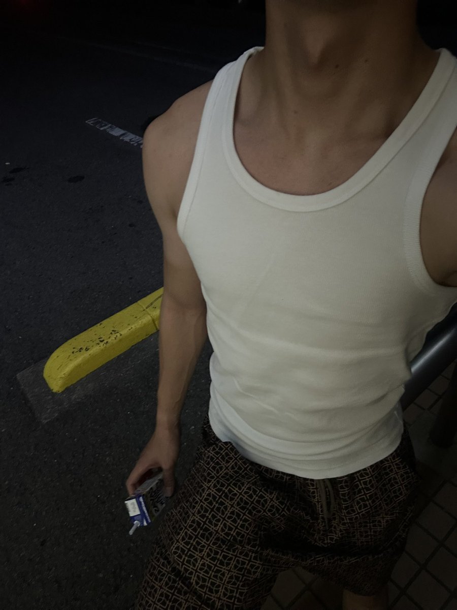 れっくす tweet media
