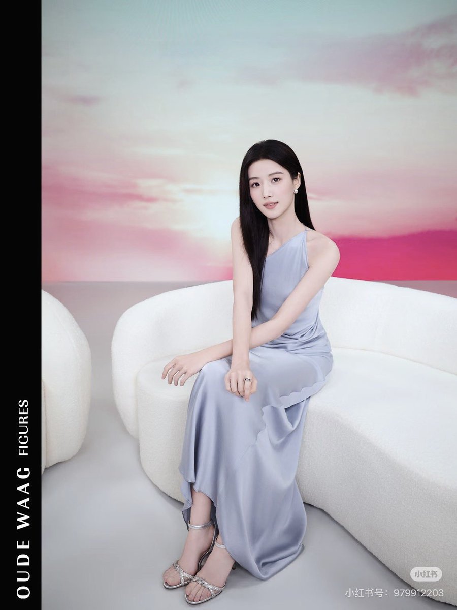 I was going to write something poetic, but I think the dress speaks for itself. Don't you?