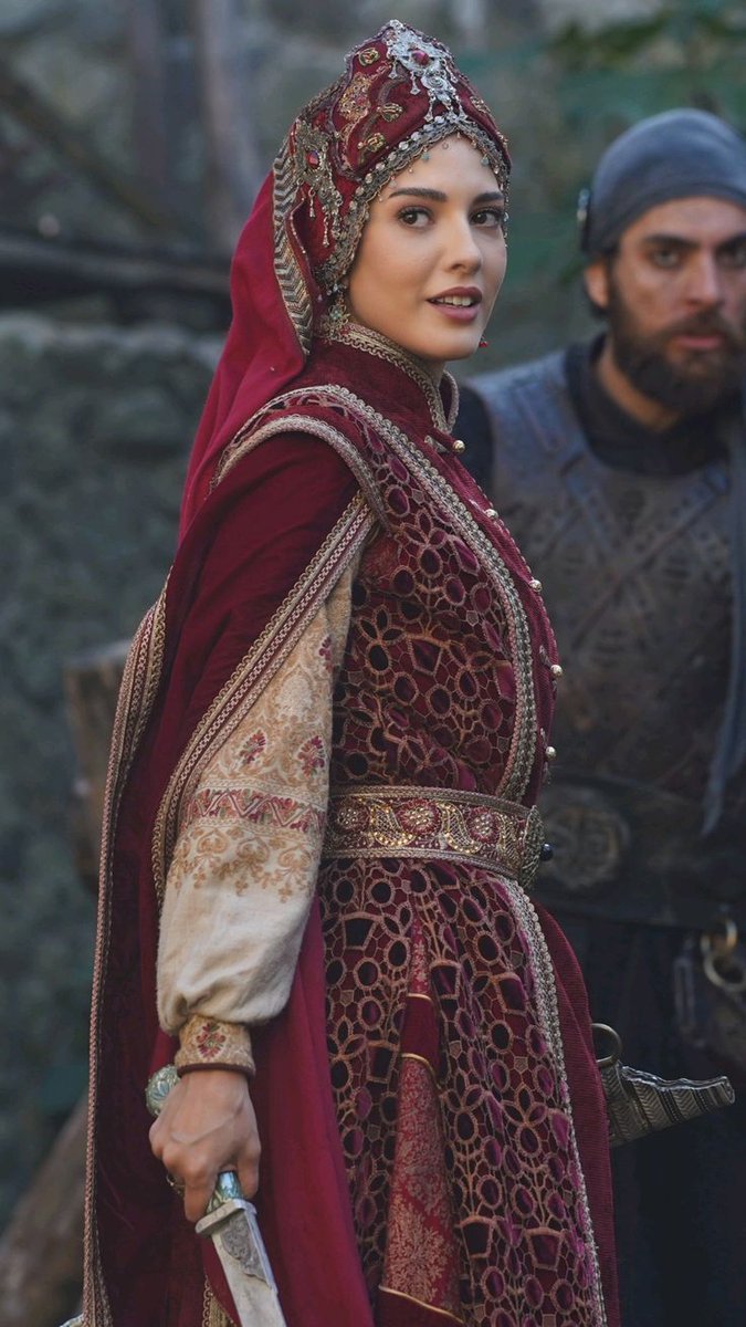 𝓝 🍂ᥫ᭡ tweet media